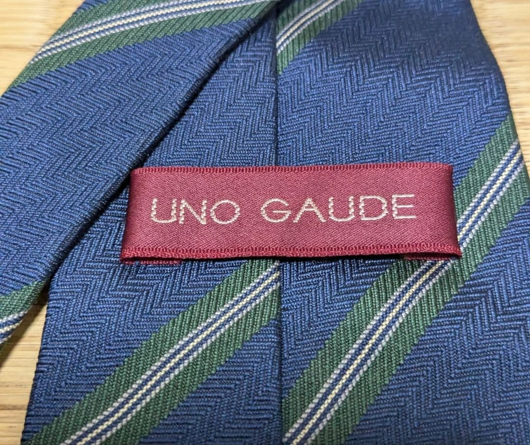 UNO GAUDE ネイビー ストライプ シルクネクタイの写真5枚目