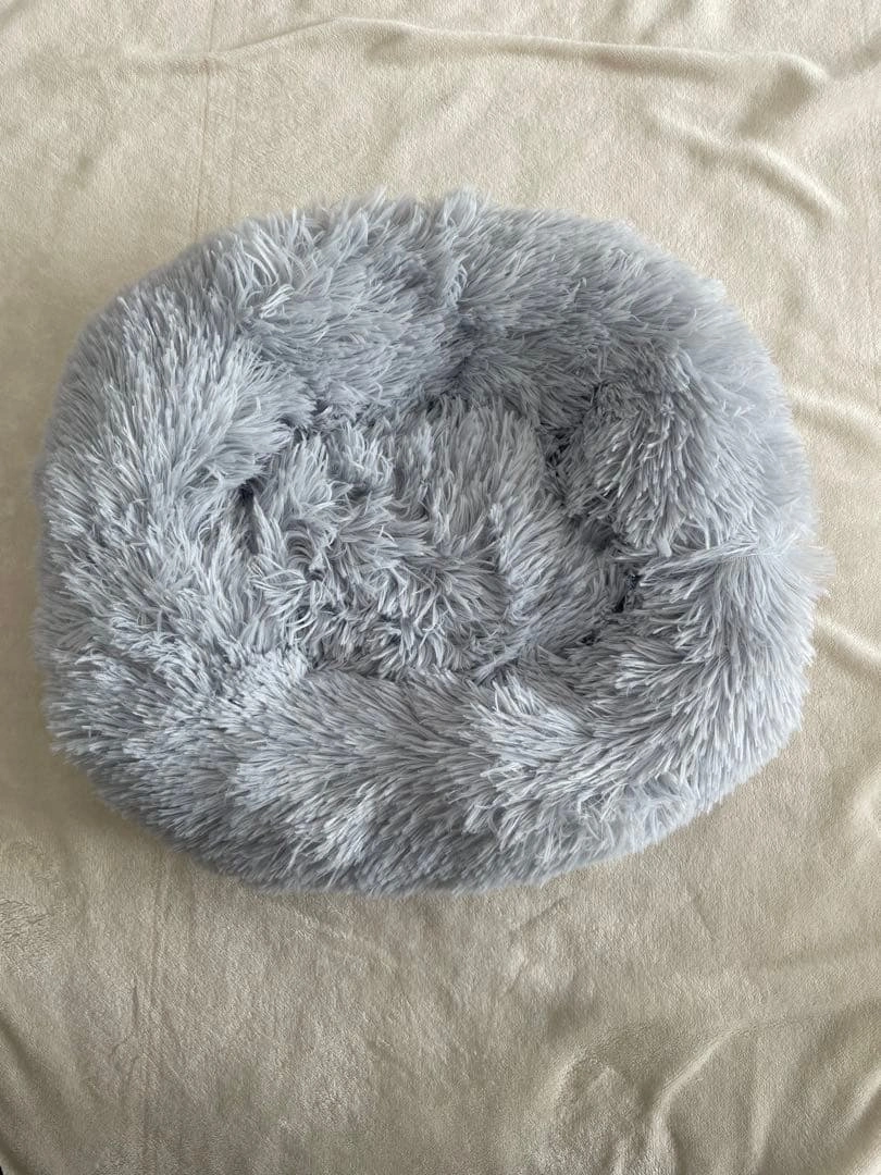 ペットベッド ★丸型 グレー 直径約50cm ネコ 猫 ふわふわ クッションの写真4枚目