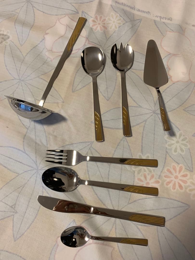 SBS社　ゾーリンゲン （金彩）カトラリーセット　ディナーセット 〈30本〉 未使用 SBSゾーリンゲン 金彩 カトラリーセット 34本 ディナーセット