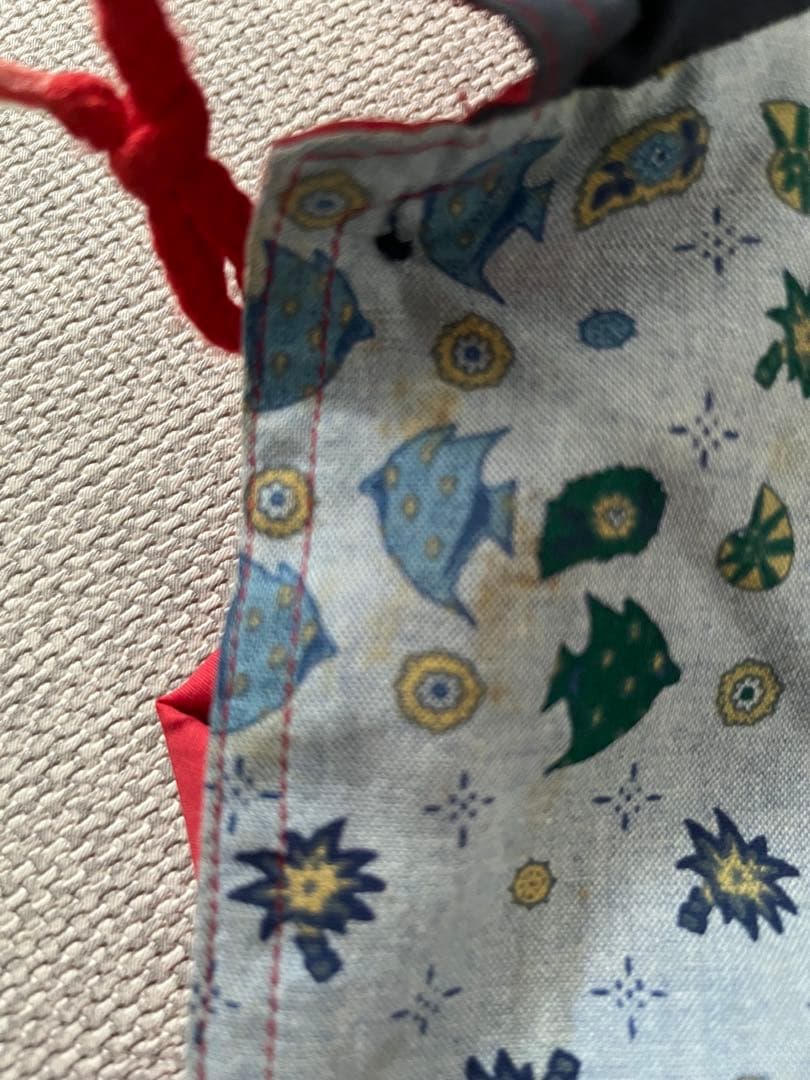 フランスで購入　赤の刺繍の可愛いジャンパー3歳の写真6枚目