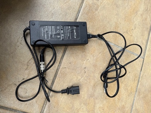 電動バイク Free Mile Plus 充電器付 横浜市鶴見区手渡しの写真2枚目