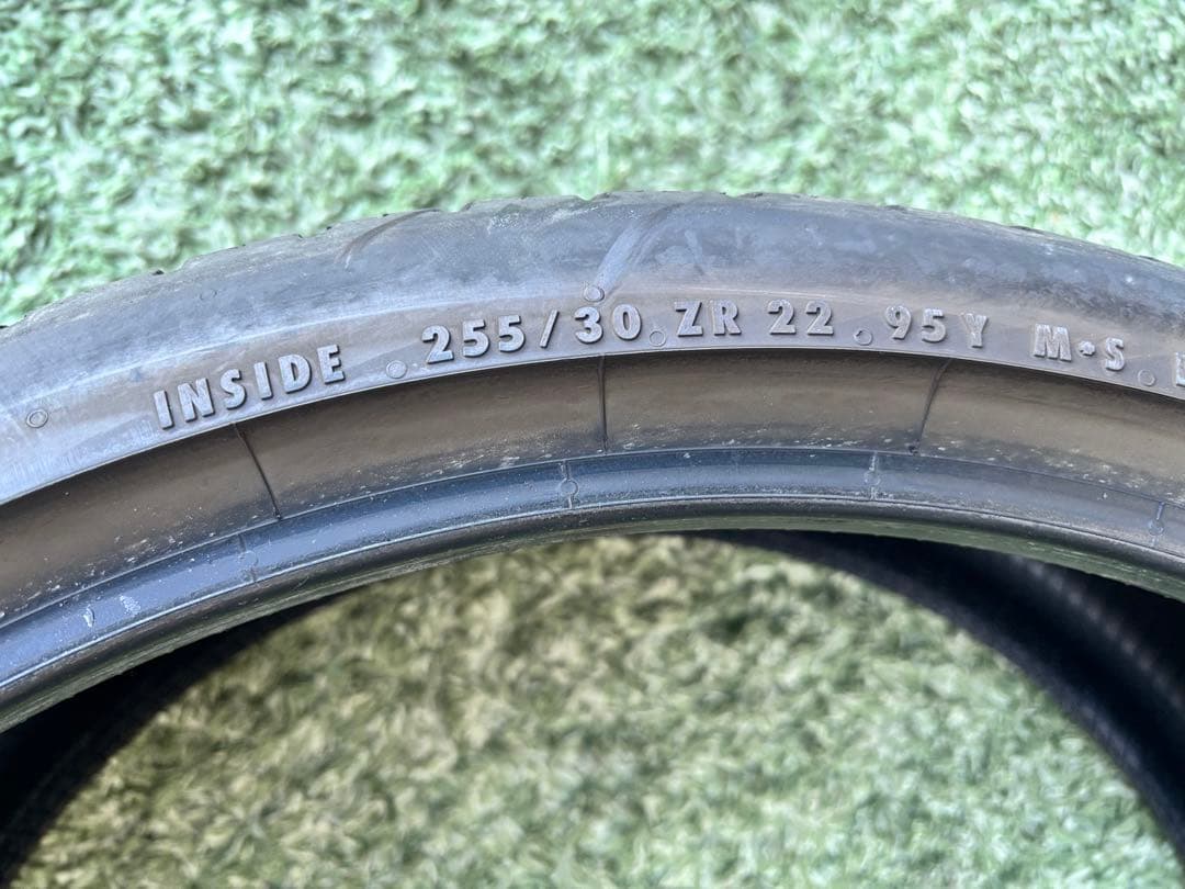 255/30ZR22 95Y XL FR 4本セットコンチネンタルサマータイヤの写真2枚目