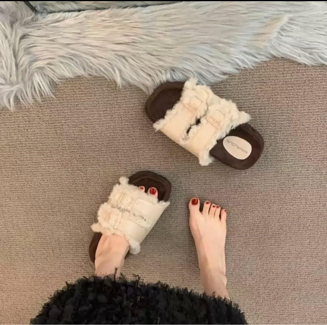 美品　もこもこ　サンダル　秋冬
