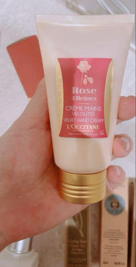 L'OCCITANE ローズ レーヌ ヴェルヴェット ハンドクリームなど計4点の写真4枚目