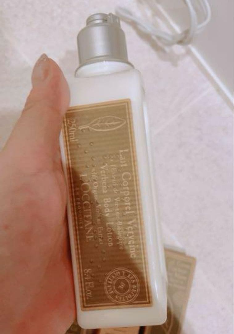 L'OCCITANE ローズ レーヌ ヴェルヴェット ハンドクリームなど計4点の写真5枚目