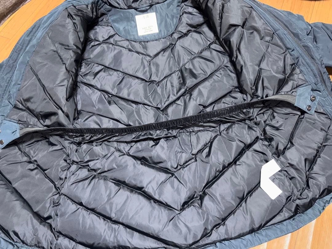 【美品】お値下げ中 ZARA BOYSダウンコート サイズ10 140cm ネイビーの写真4枚目