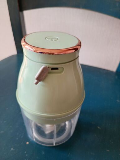 コードレス電動みじん切り器 ミニフードプロセッサーの写真2枚目