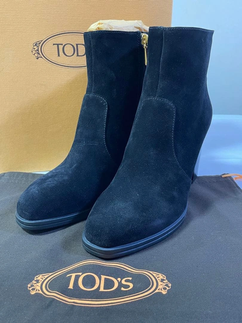 TOD'S トッズ スウェード ショートブーツ 訳あり