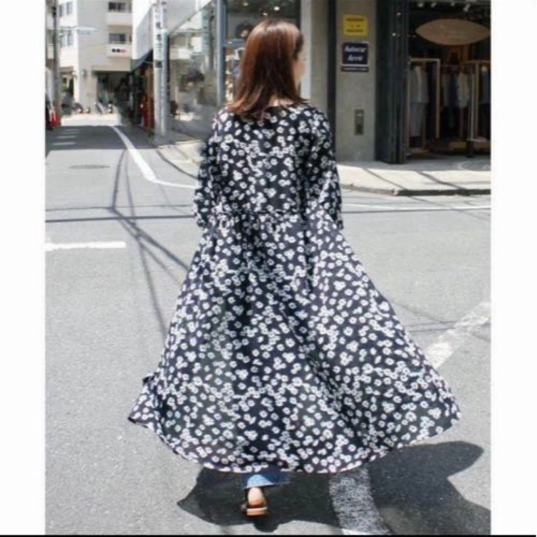 【美品】SLOBE IENA デイジープリント ロングワンピースの写真10枚目