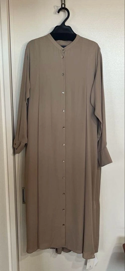 【タグ付き新品】定価18700円 バックプリーツワンピース 結婚式 パーティーの写真3枚目