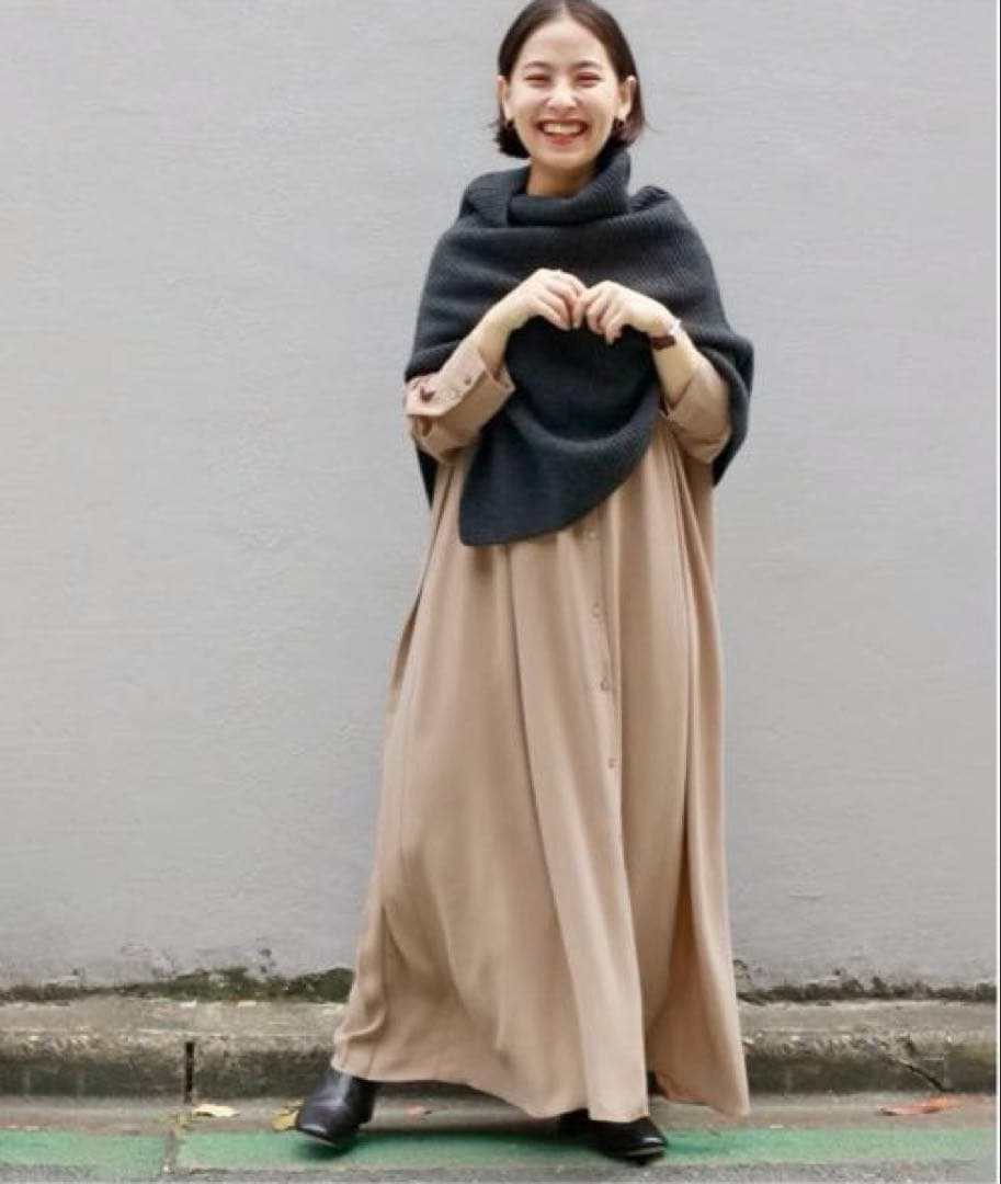 【タグ付き新品】定価18700円 バックプリーツワンピース 結婚式 パーティーの写真9枚目