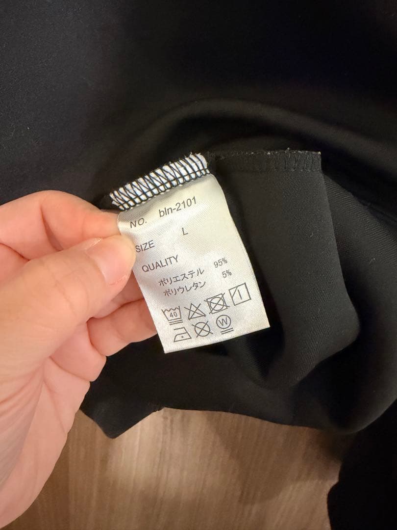 【nilway】ニルウェイ　オーバーサイズスウェット　パーカー　光沢感の写真6枚目