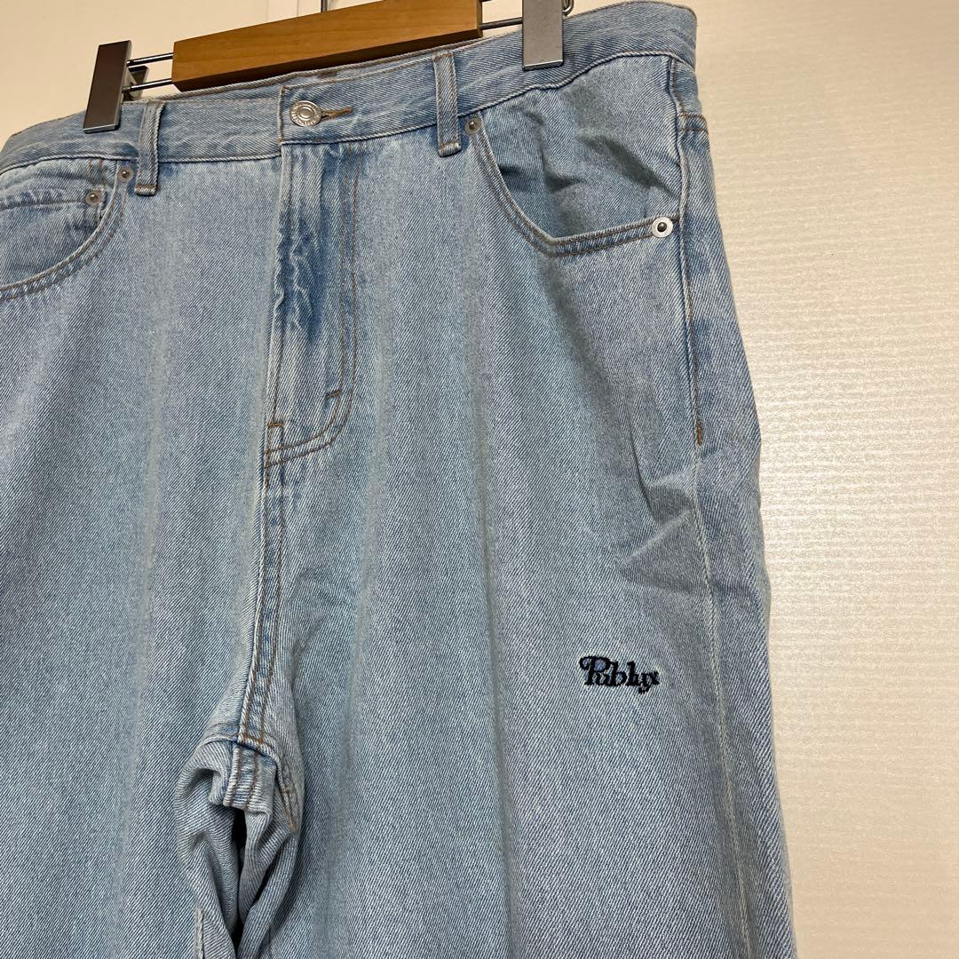 【美品】PUBLUX パブリュクス　ボリュームデニムパンツの写真2枚目