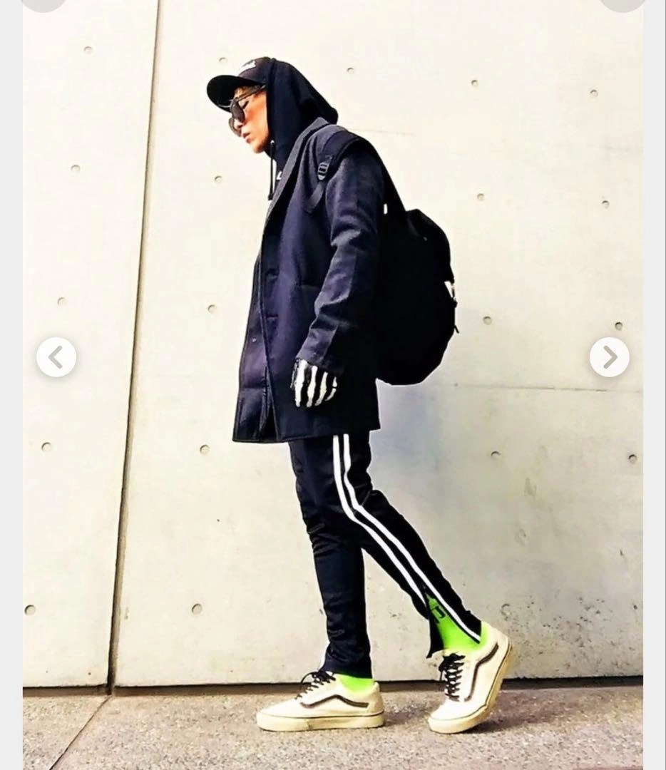 【美品】CASPER JOHN AIVER スリムジャージラインパンツ