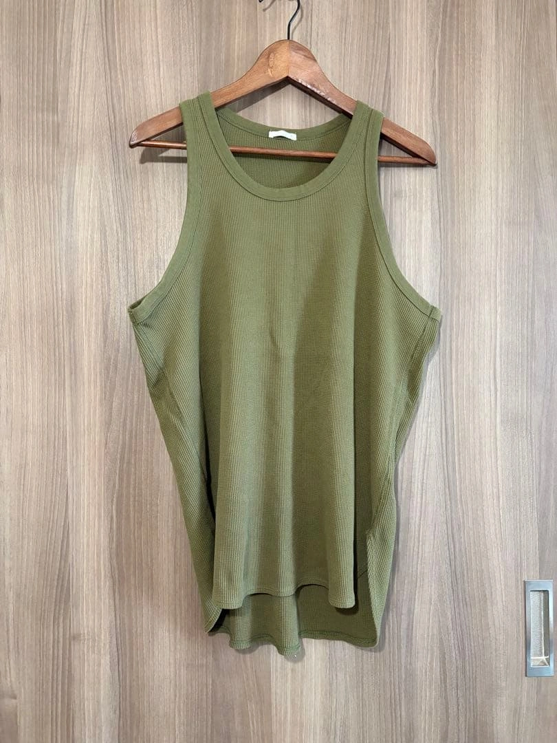 【美品】GU カーキ タンクトップ UNIQLO 無印良品
