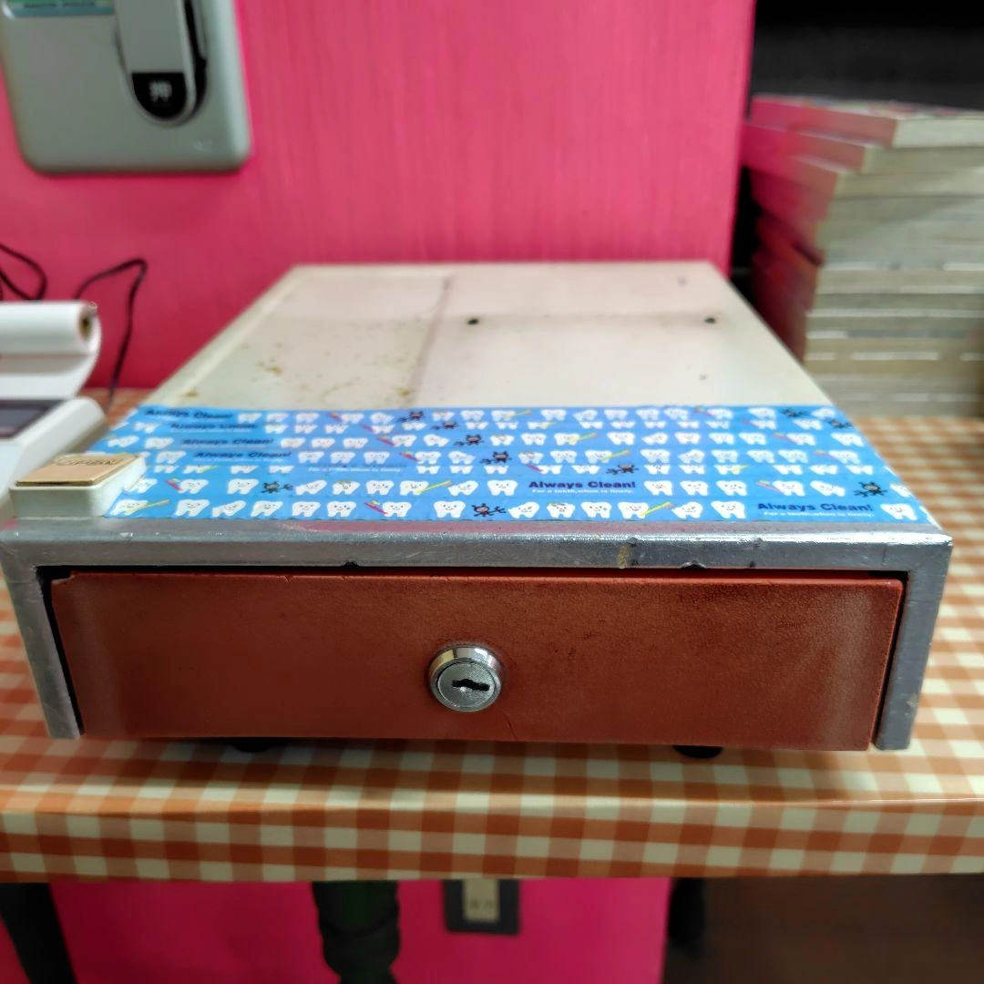 ⭐️レトロ⭐️金庫 鍵付き収納ボックス 店舗