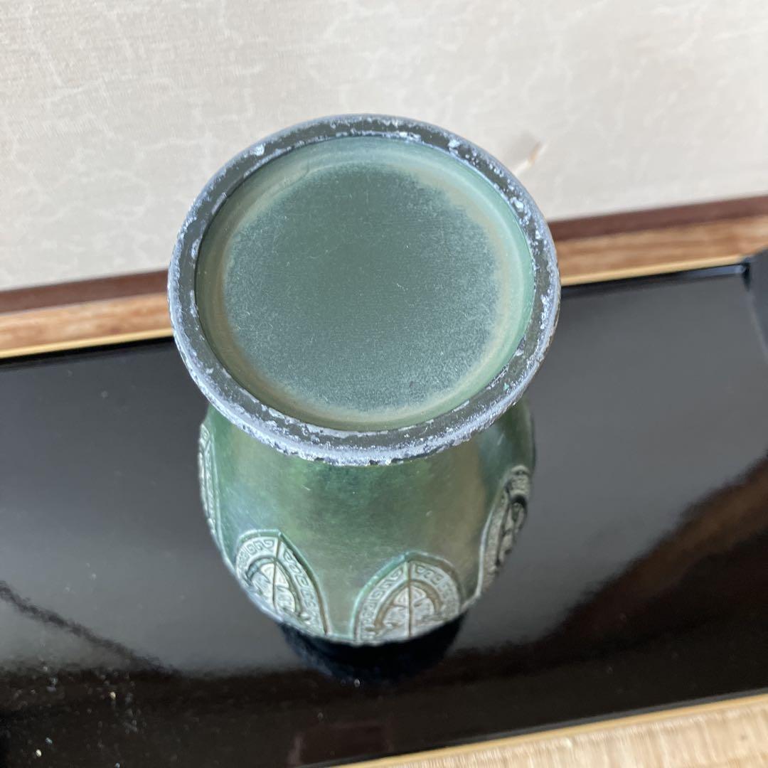 青銅花瓶　菊紋入りの写真5枚目