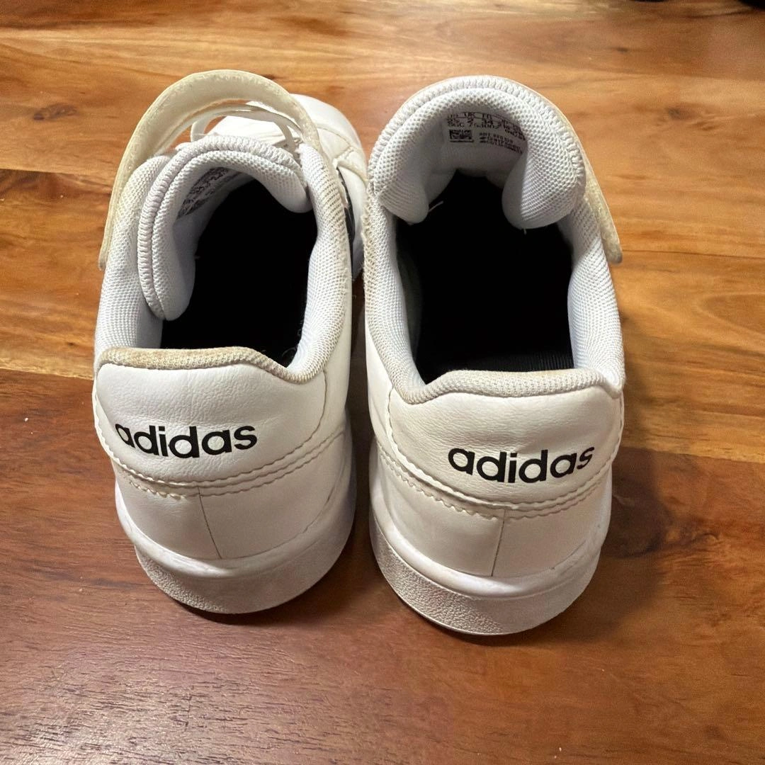 adidas ホワイト アディダス 21cm キッズスニーカー 白の写真3枚目
