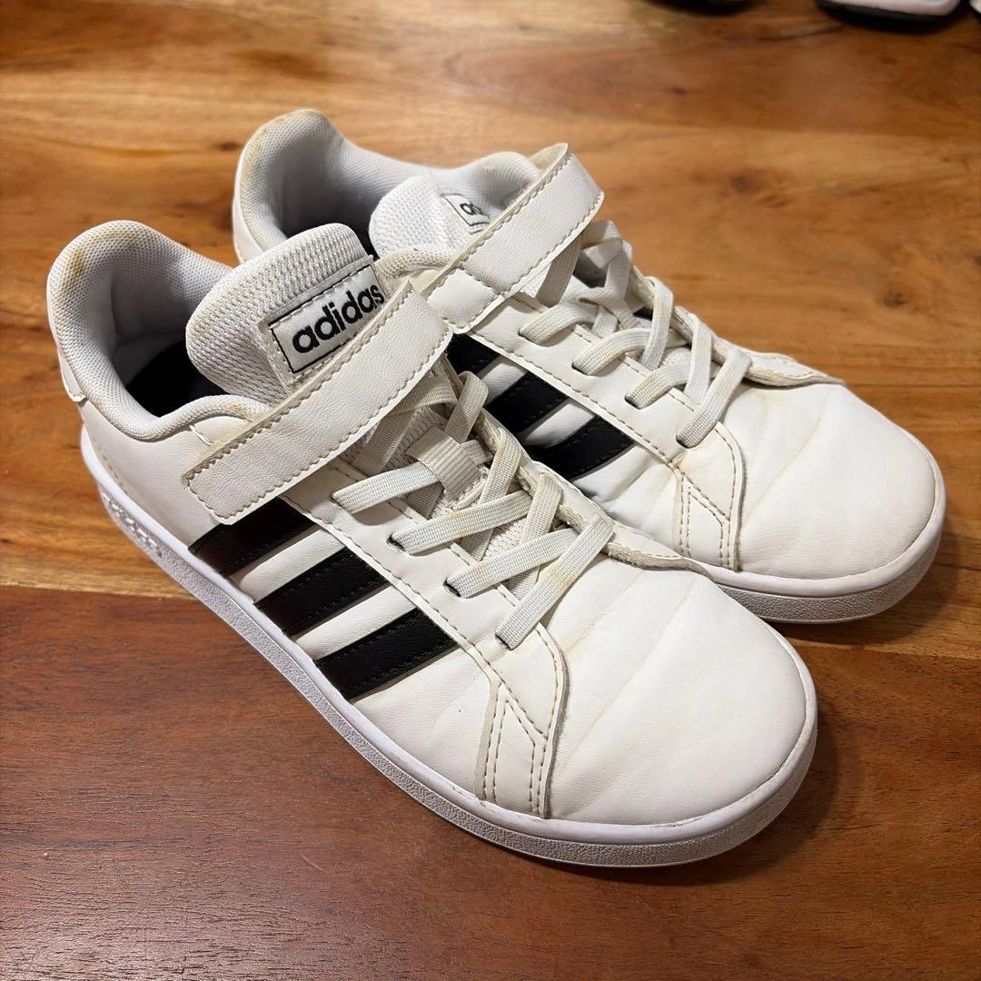adidas ホワイト アディダス 21cm キッズスニーカー 白の写真4枚目