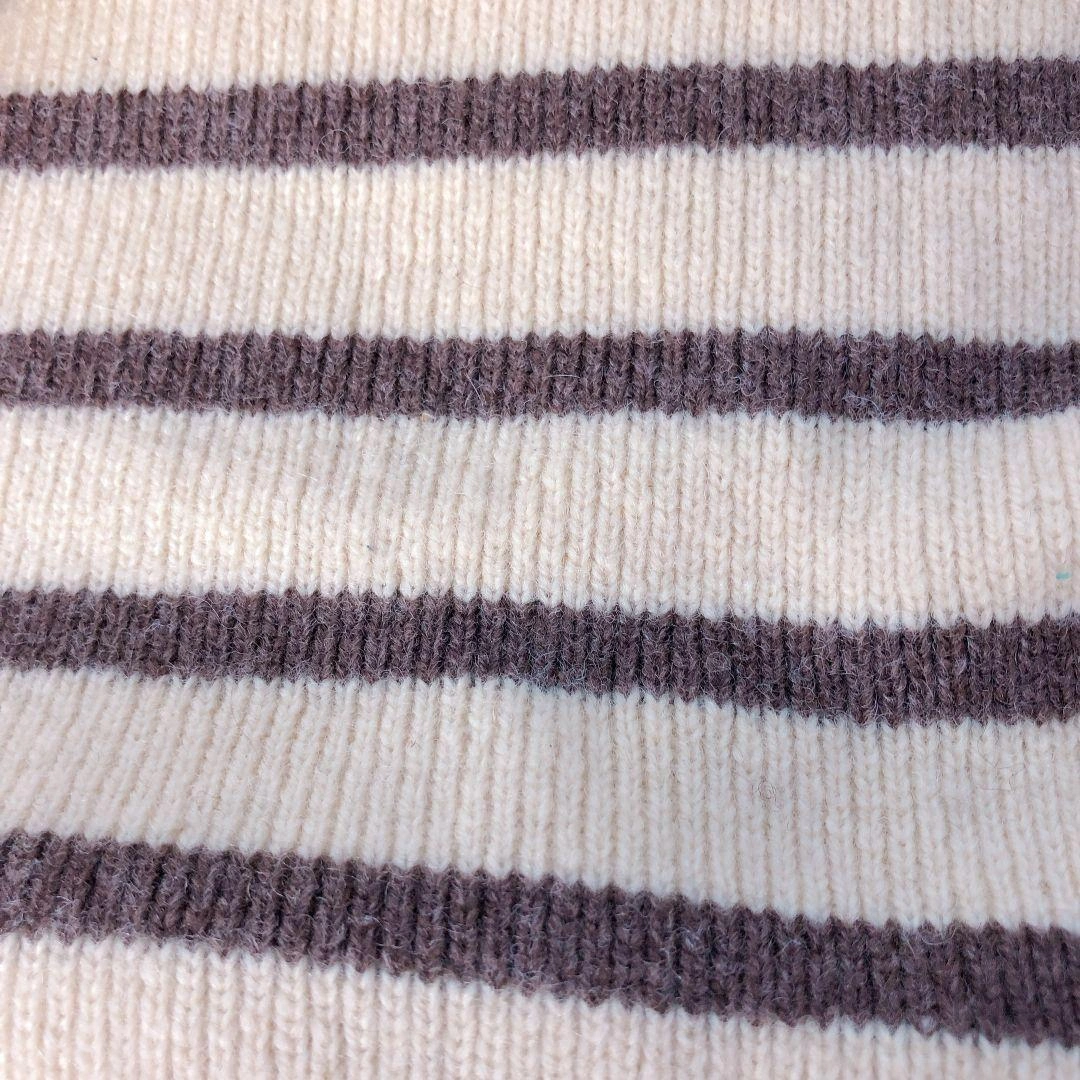 ストライプニットマフラーの写真3枚目