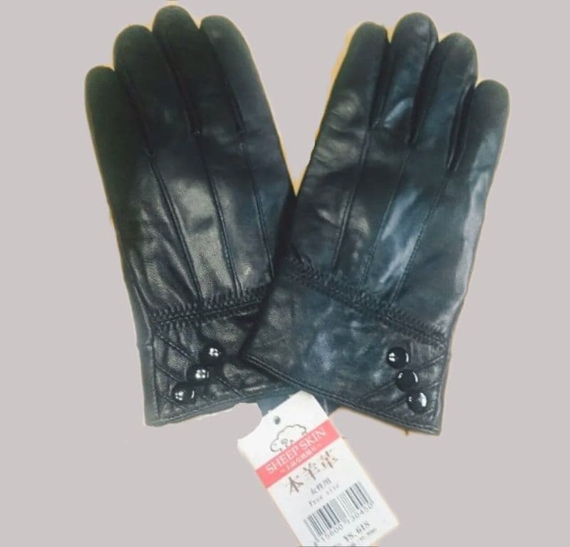 新品 黒 レザー 手袋 Fサイズ
