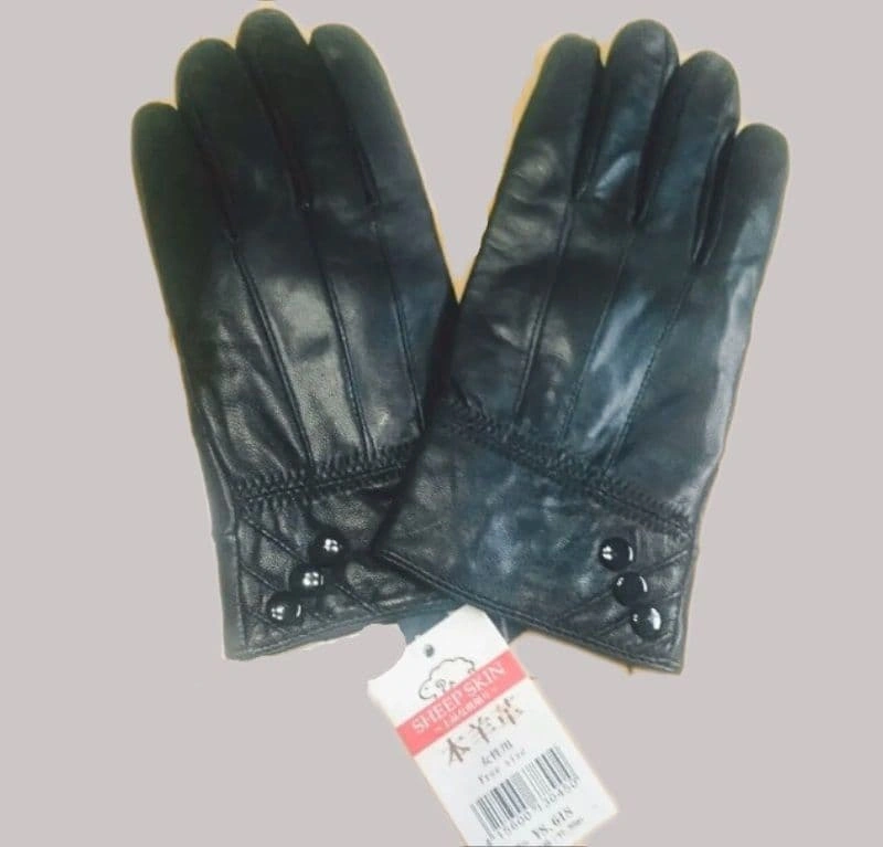 新品 黒 レザー 手袋 Fサイズ