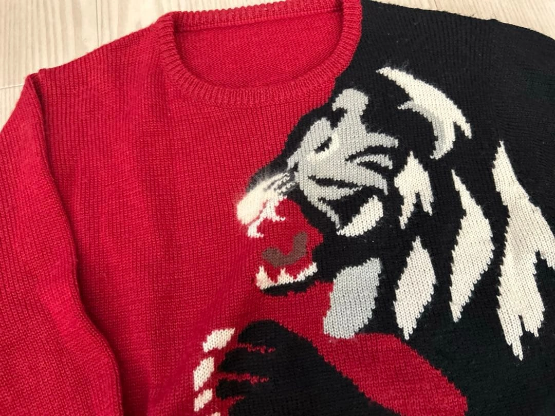 赤と黒の虎刺繍ニットセーター M ビンテージの写真2枚目