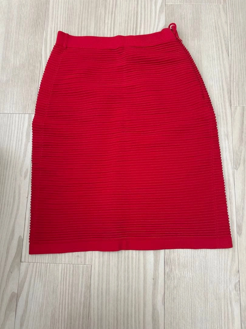 EMPORIO ARMANI レッド タイトスカート 38アルマーニ