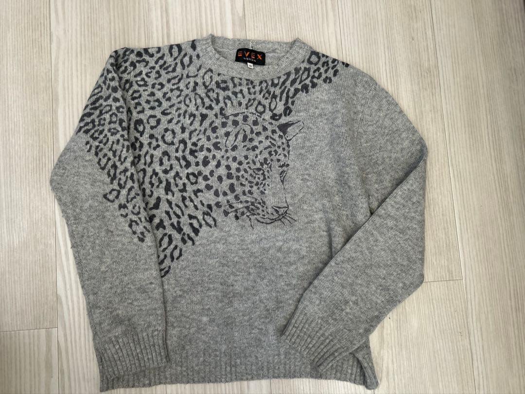ENEX クリッチアヒョウ柄グレー ニットセーターの写真2枚目