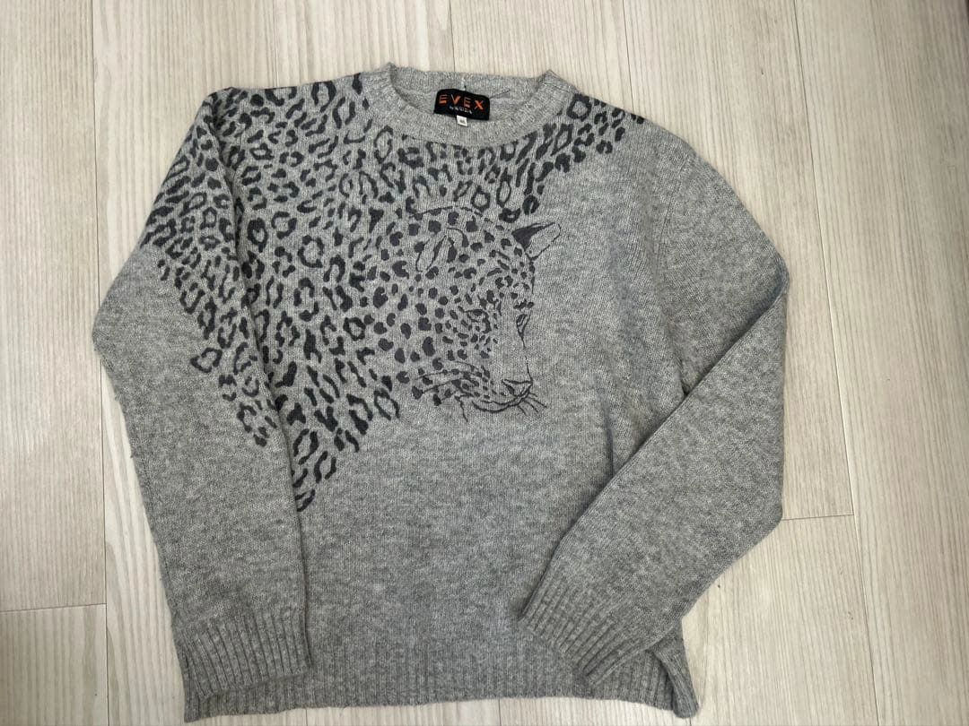 ENEX クリッチアヒョウ柄グレー ニットセーターの写真2枚目