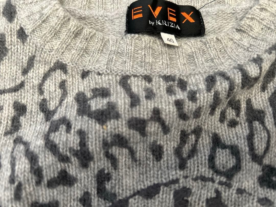 ENEX クリッチアヒョウ柄グレー ニットセーターの写真4枚目