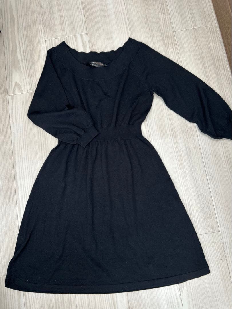BCBG ブラック ニットワンピース 長袖