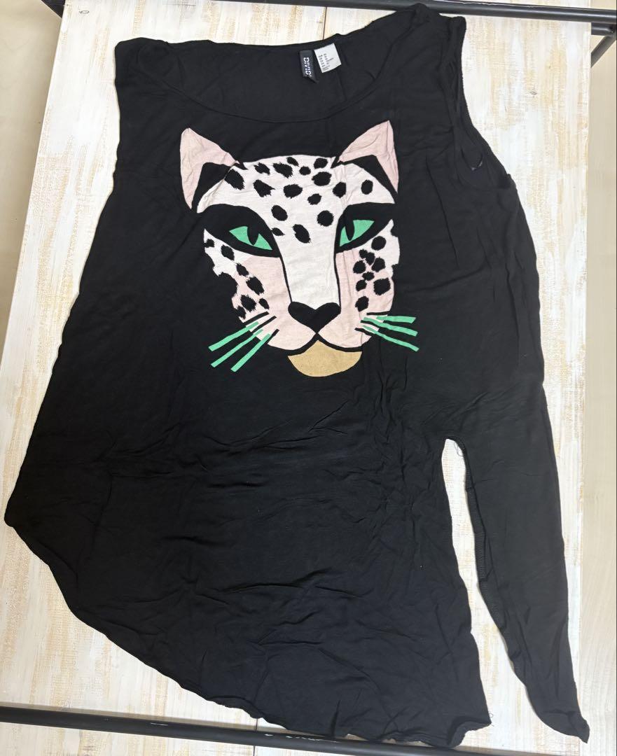 希少品！H&M変形 タンクトップ　ブラック系