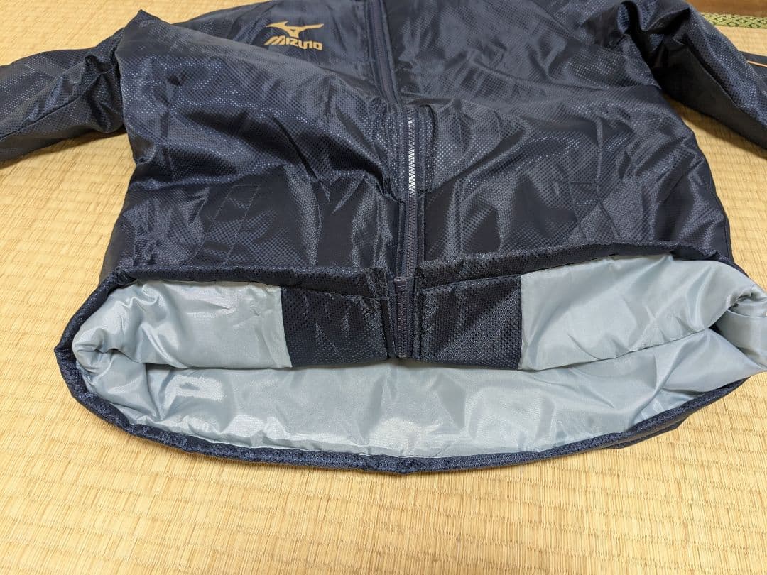 美品 箱根駅伝限定デザインのフルジップジャケット MIZUNO（ミズノ）製の写真5枚目