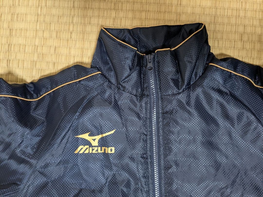 美品 箱根駅伝限定デザインのフルジップジャケット MIZUNO（ミズノ）製の写真8枚目