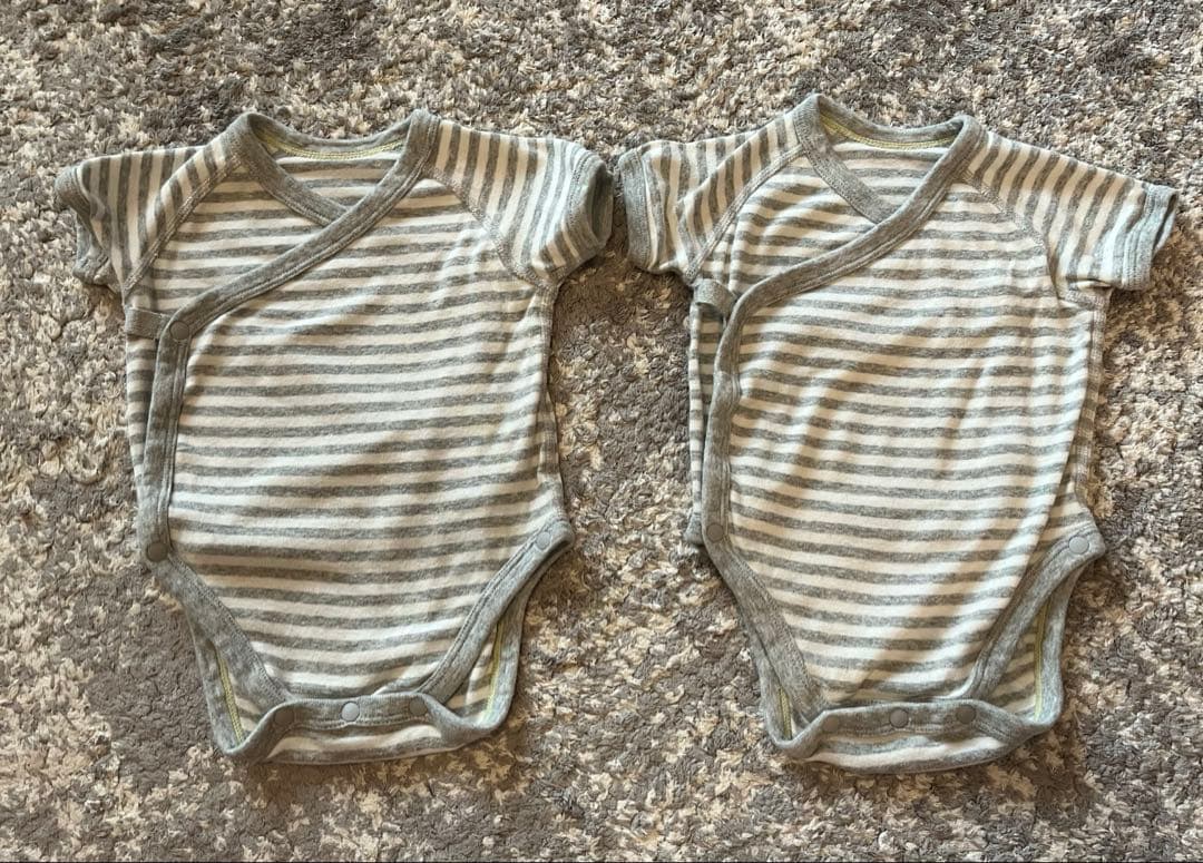 【4枚セット】UNIQLO ベビー肌着 ロンパース 60の写真7枚目