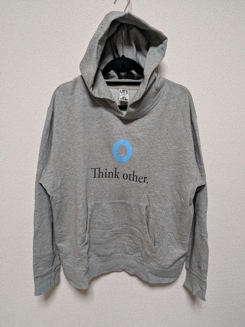 ユニクロ I AM OTHER パーカー XL グレー Think Otherの写真2枚目