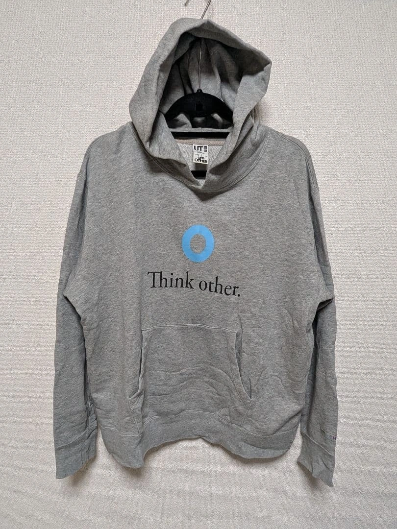 ユニクロ I AM OTHER パーカー XL グレー Think Otherの写真2枚目