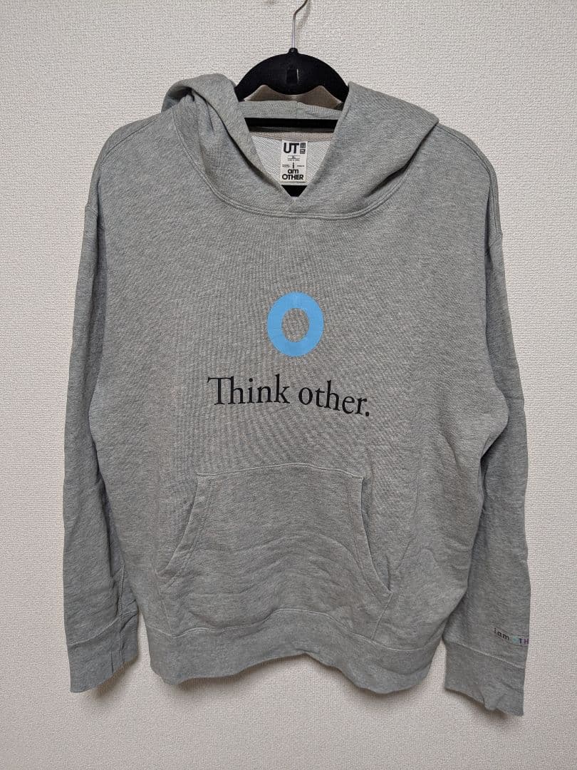 ユニクロ I AM OTHER パーカー XL グレー Think Otherの写真3枚目