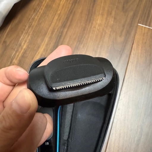 Braun メンズ電気シェーバー S5の写真3枚目