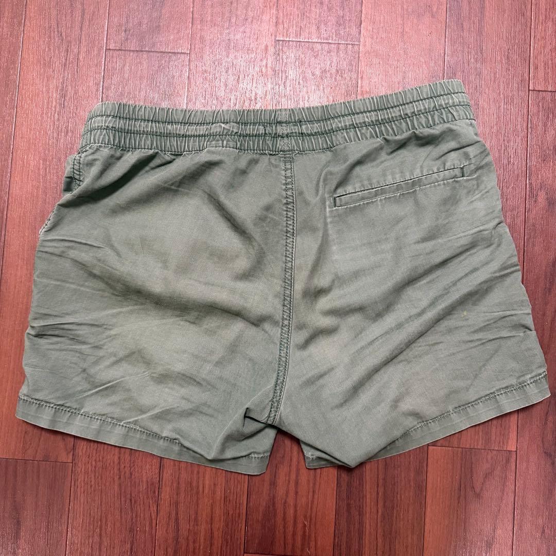 H&M ショートパンツ US30R オリーブ ウエストゴムの写真2枚目