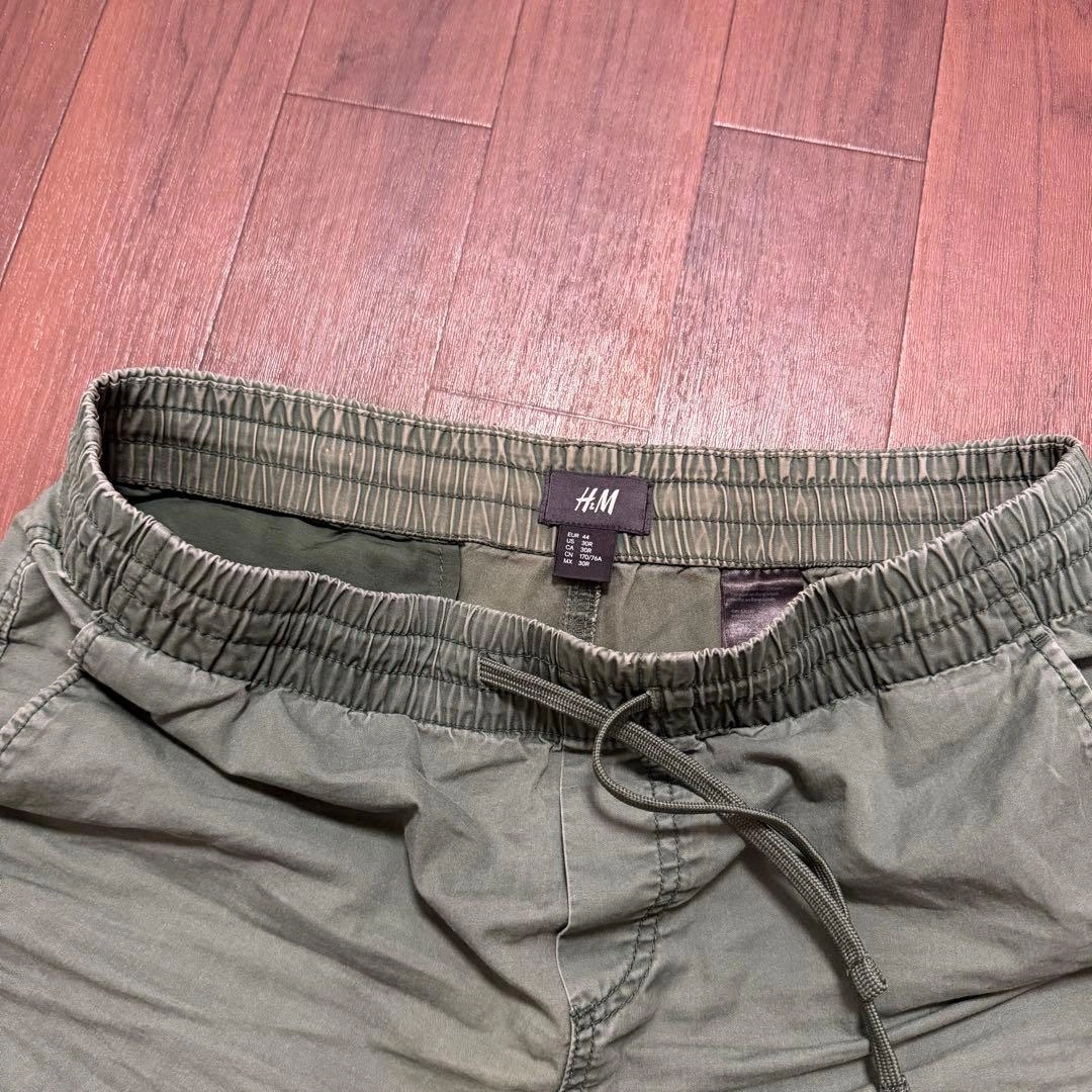 H&M ショートパンツ US30R オリーブ ウエストゴムの写真4枚目