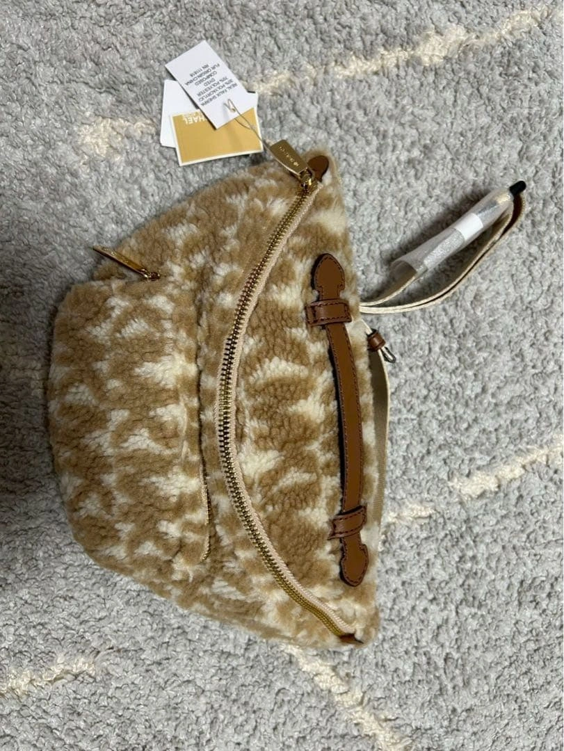 【Michael Kors】 ERINウエストパック クロスボディ ミディアムの写真4枚目