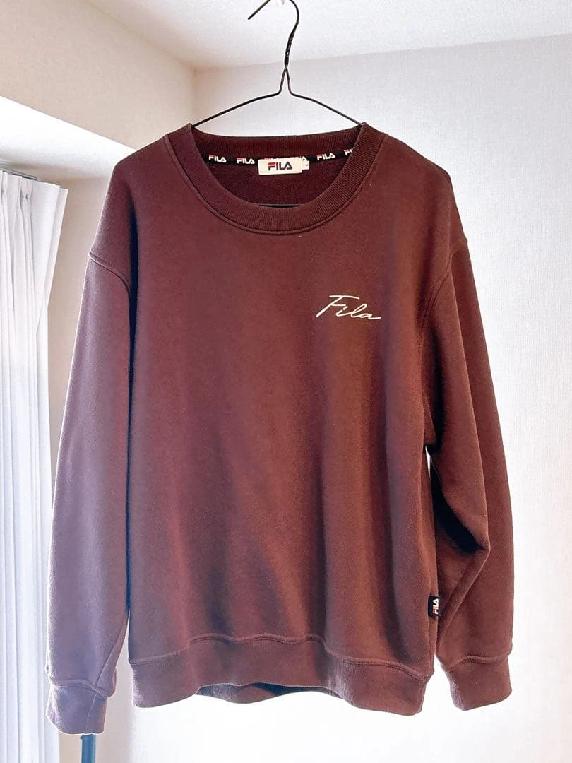 【FILA】筆記体刺繍クルースウェット【ユニセックス】 トレーナー ブラウン L