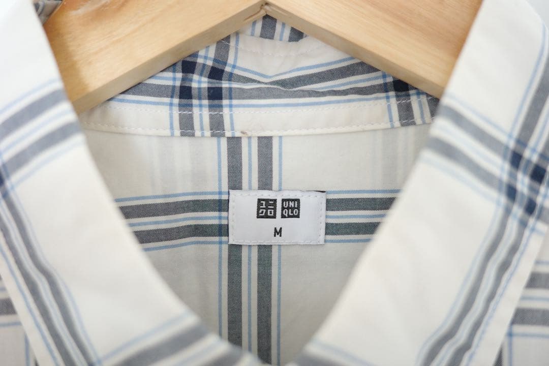 UNIQLO チェック柄 長袖シャツ M 水色 白の写真2枚目