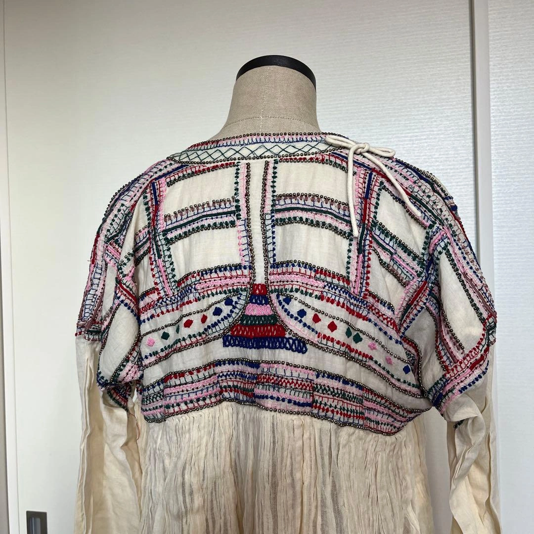 【mes demoiselles paris】刺繍ブラウスの写真4枚目