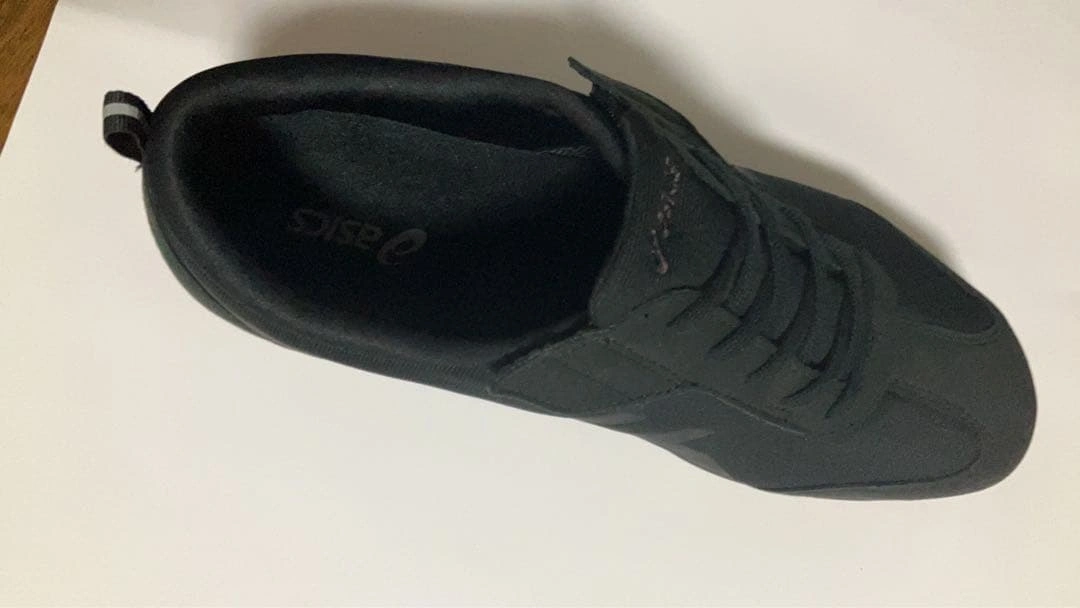 asics ブラック スニーカーの写真3枚目