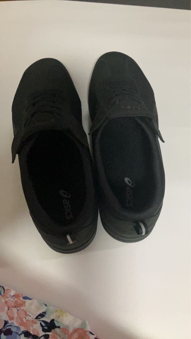 asics ブラック スニーカーの写真4枚目