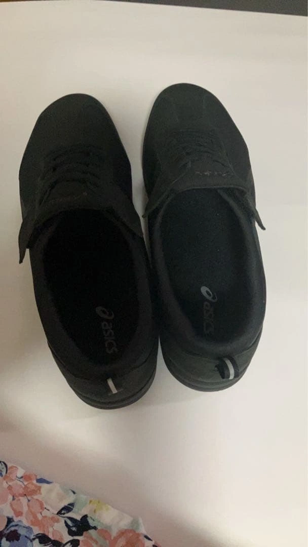 asics ブラック スニーカーの写真4枚目