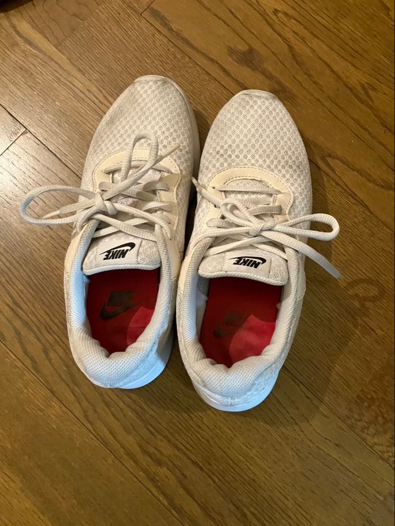 Nike ホワイト ランニングシューズ